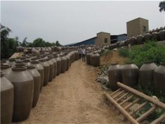 泸州云锦镇：重点项目落地运行 “罐罐”压满山